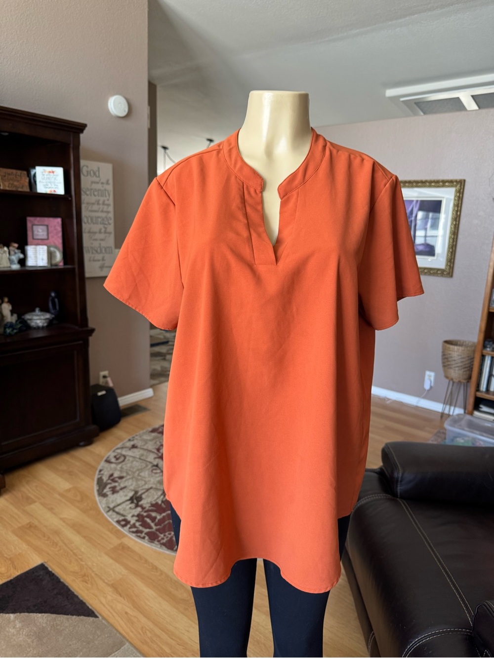 Boutique orange V-neck short sleeve tunic-size XL